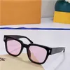 ESCAPE SQUARE SUNGLASSES Z1496 Bold frame and attractive shape make Escape Squar e sun glasses a modern classic This easy to wear 285b