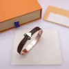 Pulsera hombres y mujeres de alta calidad de cuero de alta calidad hebilla de acero inoxidable polietas pulseras joyas de compromiso de compromiso regalos originales