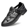 Sandálias masculinas de alta qualidade, moda verão, respiráveis, pretas, sapatos de couro legítimo, dedo do pé oco, sandálias de praia, sandálias masculinas