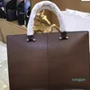 2022 Bolsa de couro marrom masculino Bolsa de laptop de alta qualidade Bolsa de designer de moda retrô de grande capacidade