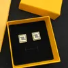 Designer de moda para mulheres brincos pérola jóias ouro letras argola brinco diomond casamento esmalte orelha studs d2204182z