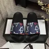 2022 Slippers Designer Men Women Slies with Flower Box Box Wasp Bag Card Luxury Brand Shoes Snake Print Slide Leather Sandals