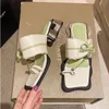 Flops flip designer sandaler kvinnor toffel chunky hälen enkelhet plattform strandskor öppen tå runda tår lady sommar non-slip gladiator sandal 5 s