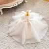 2022 Luxueux Flower Girl Dress Long Train Avec Bow Bead 3D Fleurs Appqulies Dentelle Robe De Bal Princesse Robes Première Sainte Première Communion Robes