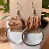 Pendientes colgantes de círculo de Metal envuelto en cuero genuino hexagonal para mujer, diseño de flores a la moda, joyería Vintage geométrica Simple