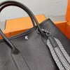 ファッショントートバッグ女性デザイナーバッグカジュアルな新しい2022特大のショッピングバッグ