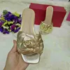 2021 New women slippers fashion Genuine leather flower petals Slipper Flip Flops Sandals Women Casual Flat Slides with box large s288b