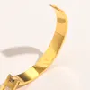 الأساور الكلاسيكية بالجملة Women Bangle Designer Bracelet Crystal Gold Gold Flaged Stafless Steel Lovers Gift Jewelry ZG1463