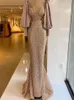 2022 Sexig sjöjungfru prom klänningar djupt v-ringning långa ärmar handpärlad prom klänning personlig aftonklänning de soiree