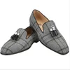 Style d'été gris tissu à carreaux hommes mocassins à la main en métal gland chaussures habillées chaussures en cuir respirant