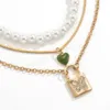Collier Boho avec pendentif en forme de cœur de pêche et papillon sculpté, rétro, Imitation de perles, clavicule perlée, bijoux cadeau pour filles