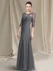 Charbon gris Mère de la mariée Scoop Col Half manches A-Line Guest 2024 Femmes Avondjurken Robes de fête formelles Robe de Soreee