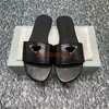 Tasarımcı deri logo plak slaytlar kadın terlik spor ayakkabı beyaz siyah kahverengi ayakkabılar yaz slayt lüks klasik sandalet plaj kadın terlik spor ayakkabı 5-12
