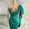 Robes de bal vertes sexy pure cou une épaule robes de soirée fendues avec des perles appliques BC15304