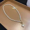 Ketten Vintage französische Perlenliebe Halskette weibliche Senior Perlen -Schlüsselbeutel Kette Süßes Sommer Mode Schmuckketten Chainschains