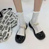 Dress Shoes Vintage Girls Mary Janes mode Britse stijl Zapatillas Mujer 2022 Zomer Lolita Pearl Decoratieplatform Ladies 220516