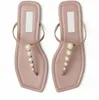 Lyxdesign Alaina Slide Sandals Flats för kvinnor Pearl Embelling Strap Flip Flop Lady Walking Slip On Summer Slipp