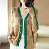 Casaco de suéter feminino Luxo de luxo de bordado de bolso de bordas de bordas de malha casaco