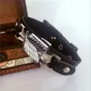 Bracelet anime bracelet konoha LOGE LOGO BOURNE BOUCLE BOUCLE BLACK PU Cuir S Bracelets pour hommes bijoux Giftbanglebangle3868016