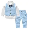 Wiosenna jesień Baby Boy Gentleman Suit Biała koszula z łukiem Tiestriped Vesttrousers 3PCS Formalne ubrania dla dzieci SET24109040426
