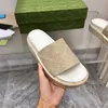 新しい最高の夏のビーチスリッパデザイナーキャンバスプラットフォーム厚いボトムGGG for Womans Shoes Cartoon Alphabet Platform Slide Sandal Leather High Heel Slides