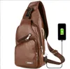 En plein air hommes sac de messager épaule PU fronde poitrine sacs bandoulière décontracté sacs à bandoulière USB charge multifonction en cuir sac à main
