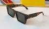 Vierkante zonnebril Blackdark Gray Lens Designer bril Women Gafas de sol UV Bescherming Oogslijtage met Box8084249