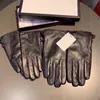 Zwart leer vijf vingers handschoenen mannelijke korte fleece verdikte handschoen eenvoudige trendy vaste winterhandschoenen