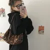 Bolsas de noche Hylhexyr Leopard Print Tote Bag 2022 Moda de alta calidad Soft Suede Bolso de mujer Viaje Barril Hombro Axila BagEveni