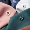 Kuegou Fashion Clothing Męska koszula Polo Krótkie rękawy Lape Wysokiej jakości oddychający szczupły haft letni top plus rozmiar 6499 220524