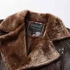 メンズ太い革のジャケット冬の秋の男性ファッションモーターサイクルジャケットフェイクファーファーカラー風力暖かいジャケットフリースジャケットマンL220801