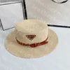 Casquettes de plage plates à large bord chapeau de paille respirant avec ceinture Protection solaire chapeau de pêcheur Triangle Badge Gentleman seau chapeaux