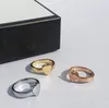 Bague en titane conçue par un designer de haute qualité avec des bijoux classiques pour les dames à la mode pour les cadeaux de vacances 236f