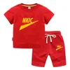 Completi per bambini Set di tute da ragazzo per bambini T-shirt solide a maniche corte Pantaloni 2 pezzi Tuta sportiva 2022 Abbigliamento casual per neonate di moda