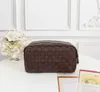 New King Size Toiletry Bag Women Extra Large Wash Bags 47528 Luxurys Designers Make Up Cosmetic Toilet Pouch Men Beauty Makeup Case Pochette