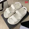 Sandalias de dise￱ador Mujeres Cristal Calif zapatos casuales de cuero Tobogande