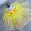 جديد أصفر الدانتيل الكريستال زهرة فتاة اللباس الأميرة الرقص الزفاف التجارية مراسم عيد ميلاد لا ندم
