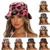 Bérets Automn Hiver Hat pour femmes Faux Fur Bucket Hats Cow Imprime en peluche Velvet chaud Panama Fisherman Vacation capberets