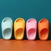 Kinderlingen slippers Zomer fruit snoep schattige strandschoenen voor jongens meisjes waterdichte antiskid badkamer kinderen slippers zachte babyschoen 220621