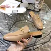 Chinelos femininos Sandália de couro Princetowns Mocassim Mules Classic Flat Dress Shoes