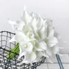 Dekorative Blumen Kränze Weiß Mini Pu Calla Lily Künstliche Blume für Hochzeit Bouquet Party Dekorationen Babyparty Mittelstücke Brida