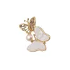 Nouveau mode naturel perle papillon fleur broche femmes mignon haute qualité libellule broches broches vêtements dame bijoux accessoires décoratifs