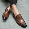 Aankomst nieuwe tweekleurige patentleer puntige bruiloft oxford schoenen voor mannen casual loafers formele kleding schoenen zapatos hombre b mal