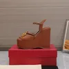 2022 modne szpilki damskie sandały grube podeszwy skórzane buty ślubne fishermans buty luksusowe kobiece projektant dziki klin wygodne sandały list buty 34-41