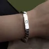 Dubbel högkvalitativ armband för män och kvinnor par bleknar aldrig enkel alla hjärtans dag gåva retro och gammal temperament personlighetstrend design armband