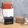 Bolsos de noche Nuevo tofu Moda azafata bolso de cuero nariz de cerdo pequeño cuadrado Solo hombro Messenger mujer 220211