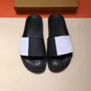 Designer Waterfront Mule Tofflor Män Kvinnor Gummi Läder Slides Sandal Sommar Strand Mode Tofflor med låda Utomhus Casual Skor US12 NO38