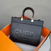 Многофункциональная сумка через плечо Net Red Same Tote Hand Fashion в иностранном стиле со скидкой 75% в интернет-магазине