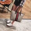 European and American fashion large capacity Tote Bag casual versatile one shoulder portable bag factory store online