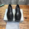 2022 Sapatos de chifre de rinoceronte fofos para homens, sapatos de couro estranhos, sapatos Derbies Derby masculinos, dedo quadrado, plataforma masculina, Oxfords, altura crescente